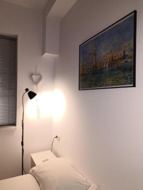 Studio 21